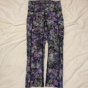 Lululemon cropped pants